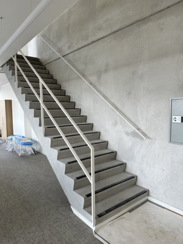 Metalen trapleuning, metalen handgreep trap.